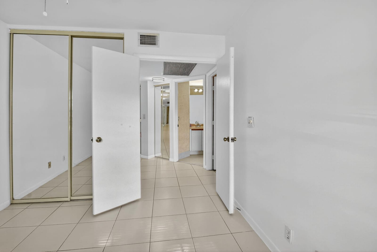 5475 Verona Drive F, Boynton Beach, FL 33437 photo 23