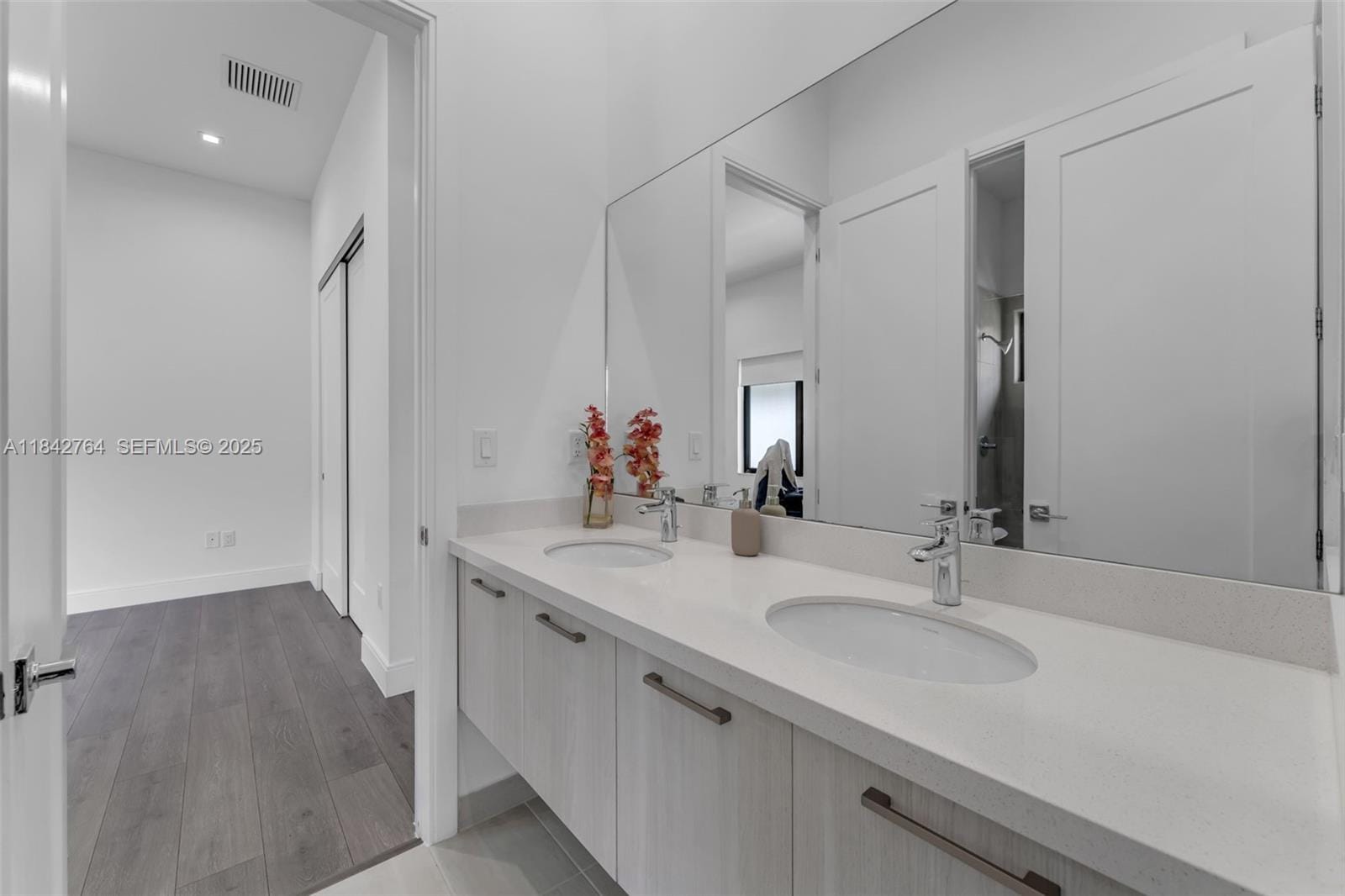 8109 NW 48th Terrace, Doral, FL 33166 photo 16