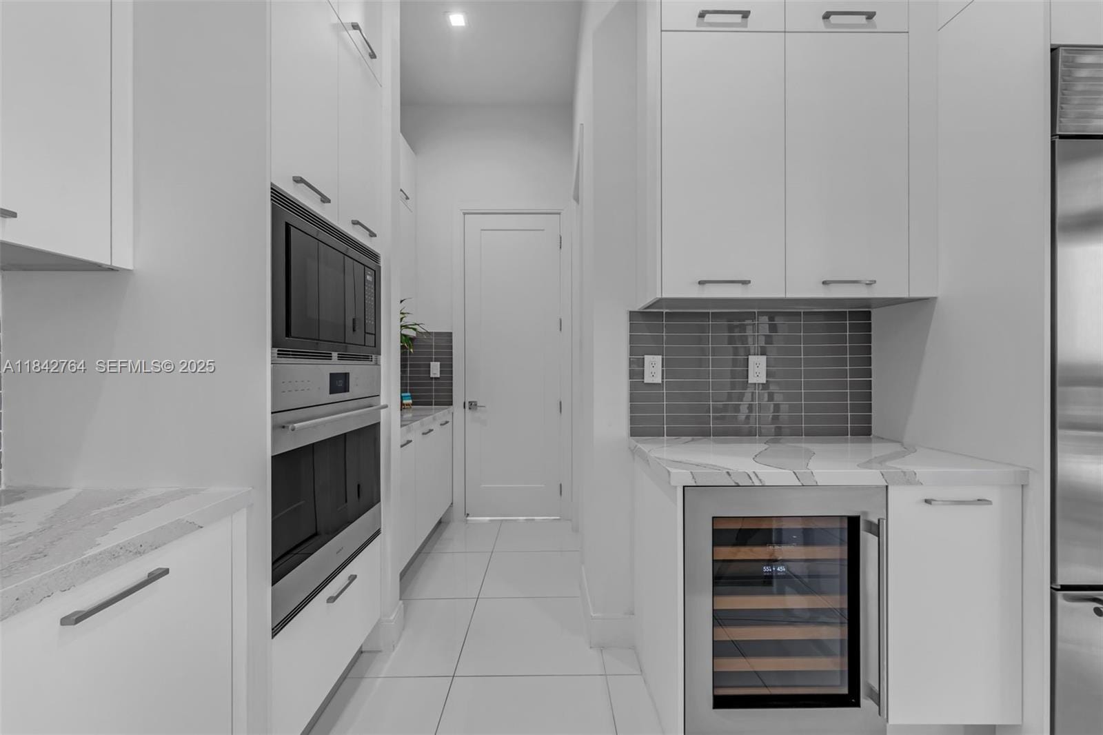 8109 NW 48th Terrace — photo 7