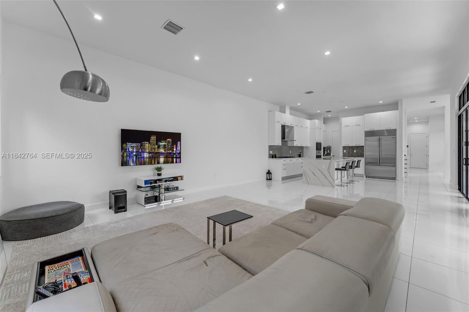 8109 NW 48th Terrace — photo 8