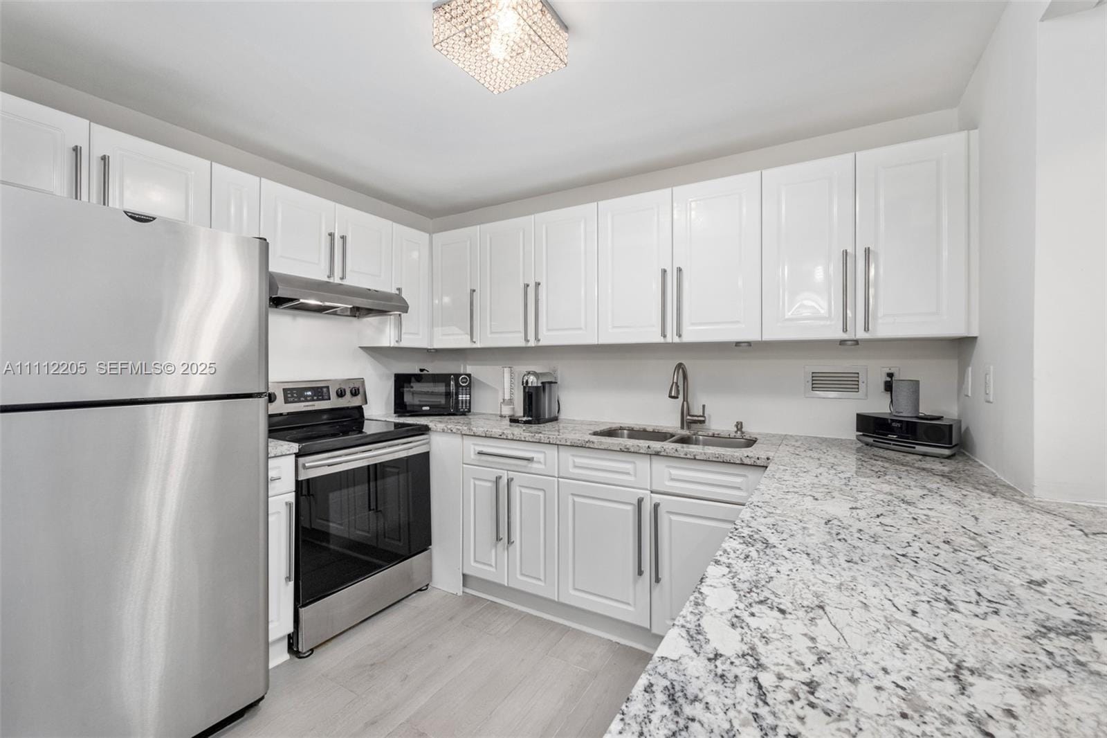 2301 Collins Avenue 328 — photo 3