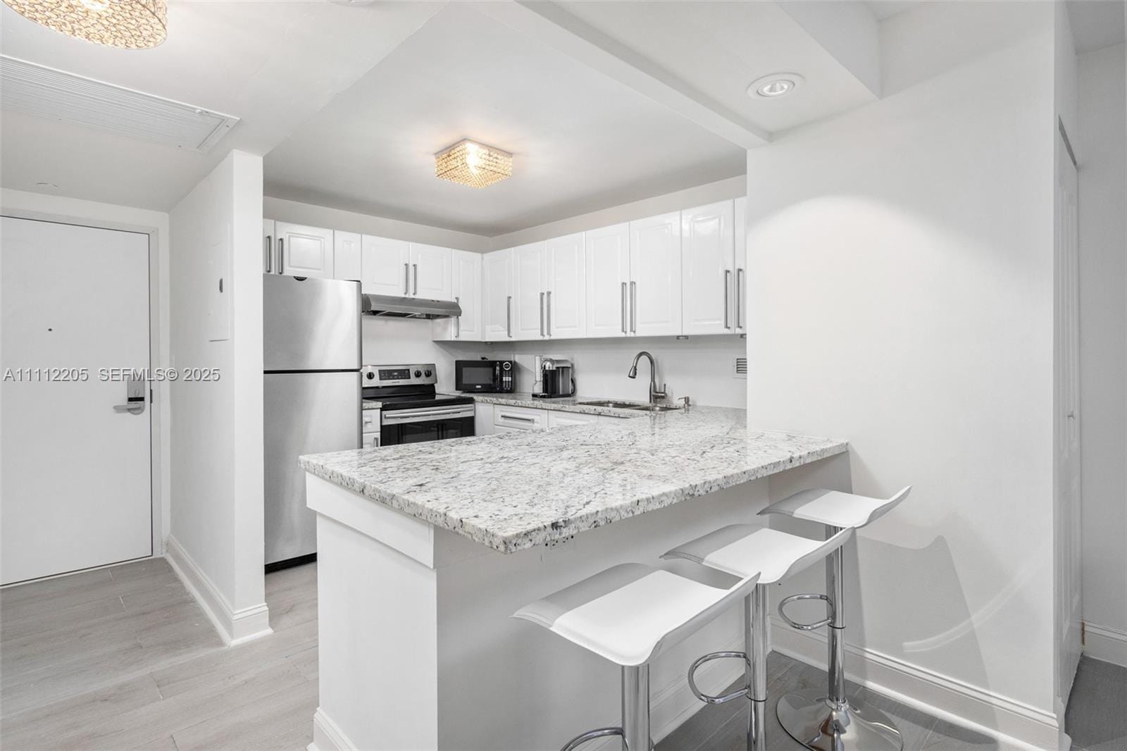 2301 Collins Avenue 328 — photo 7