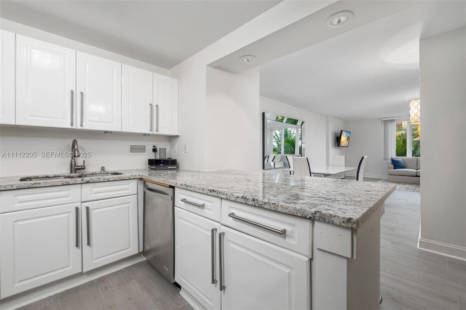 2301 Collins Avenue 328 — photo 8