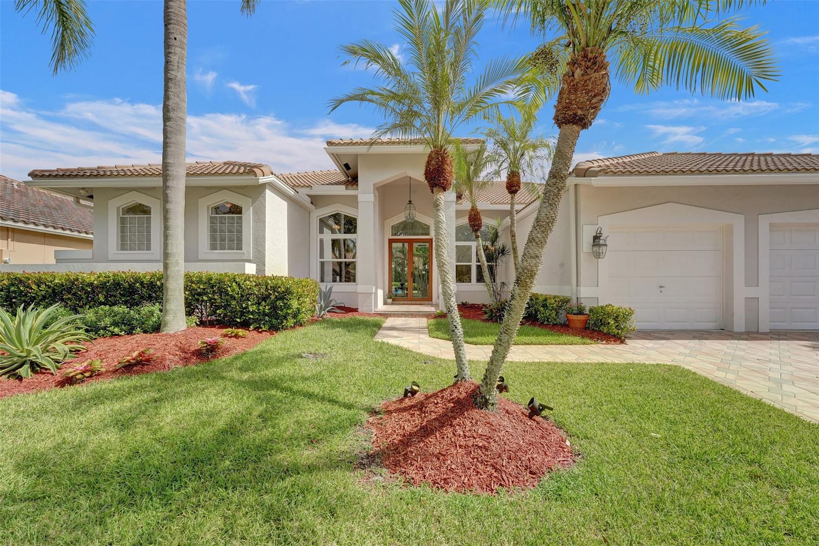 287 Landings Boulevard, Weston, FL 33327