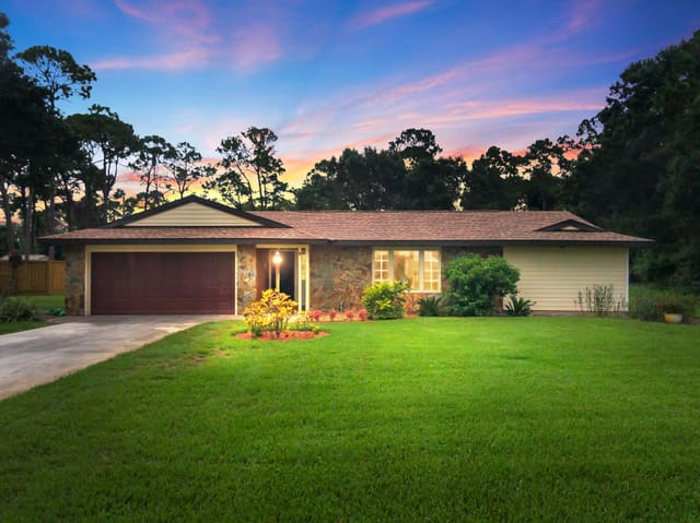 8480 Hidden Pines Road, sold in Hidden Pines Estates, Fort Pierce, FL