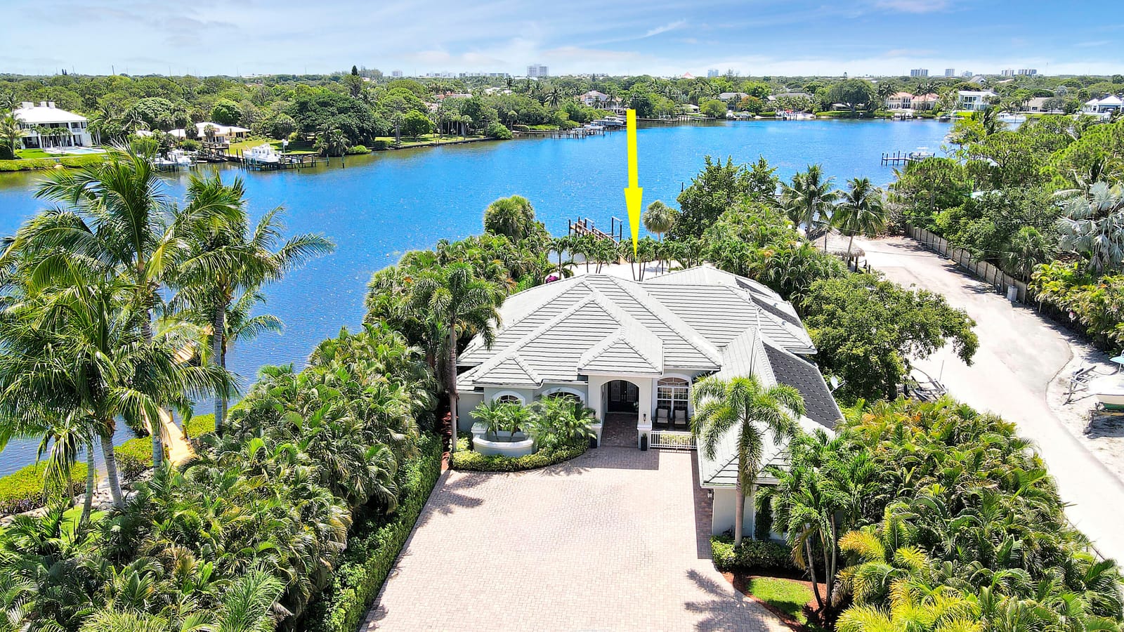 19560 Gulfstream Drive, Jupiter, FL 33469