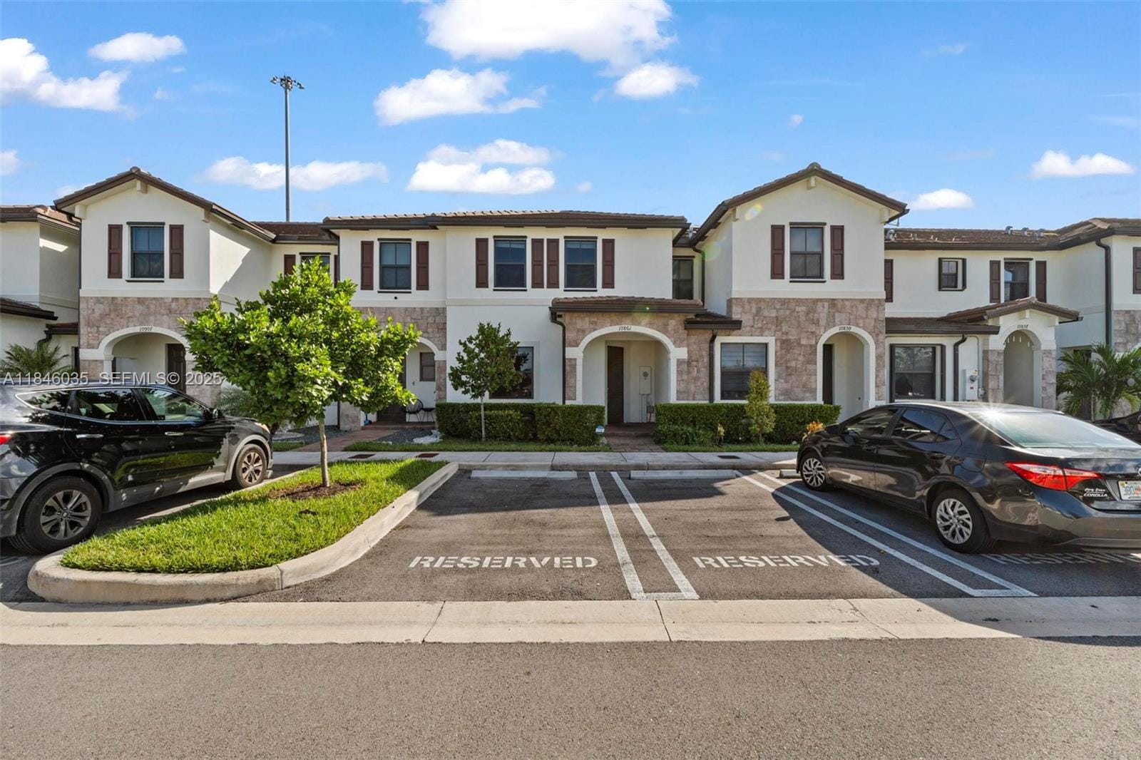 10861 W 32nd Lane 10861, Hialeah, FL 33018