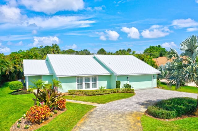 3824 SE Fairway E, Yacht & Country Club Of Stuart, Stuart, FL