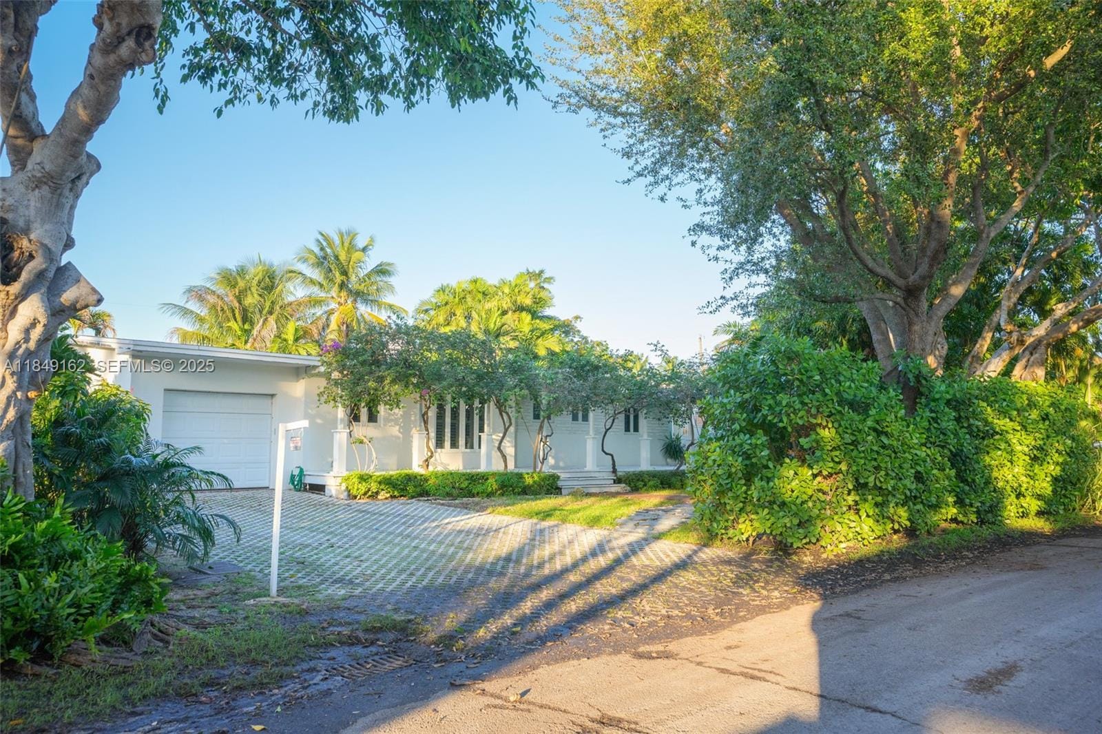 355 Redwood Lane, Key Biscayne, FL 33149 photo 3