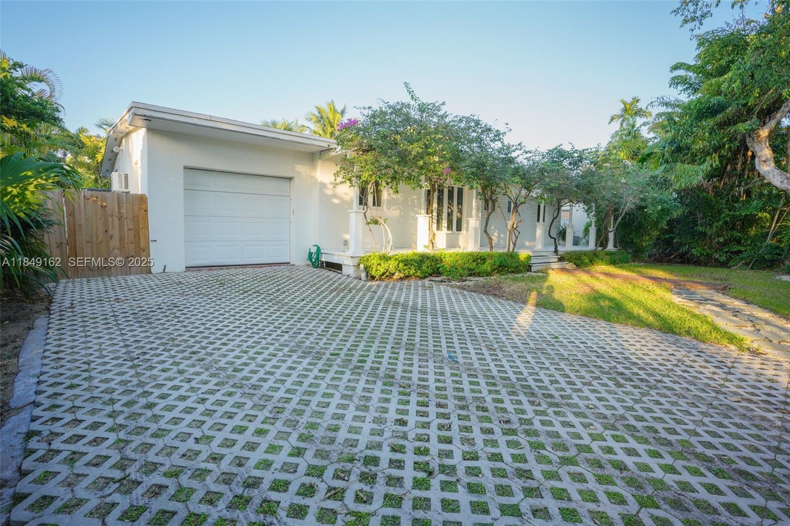 355 Redwood Lane, Key Biscayne, FL 33149 photo 6