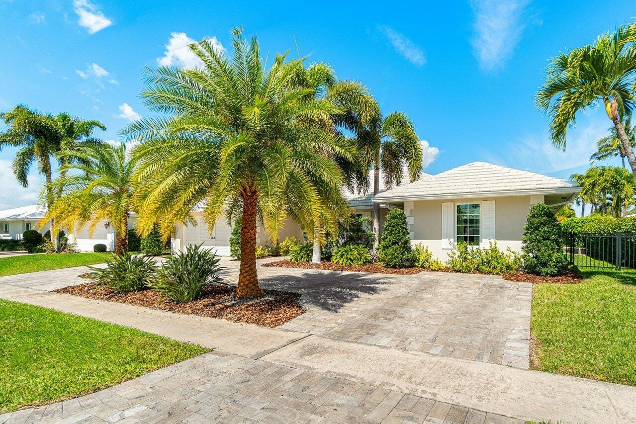633 Tulip Tree Lane, Boca Raton, FL 33486