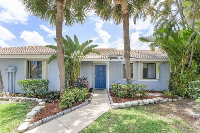 9905 61st Way S B, Boynton Beach, FL 33437