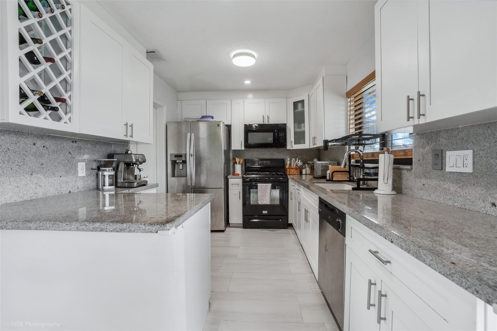 11710 NW 31st Street — photo 3