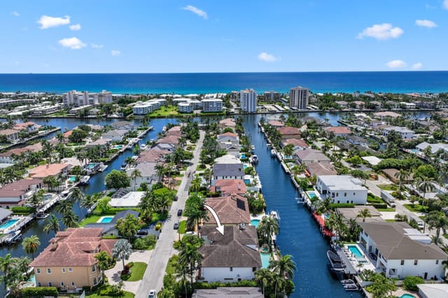 932 Banyan Drive, Delray Beach, FL 33483