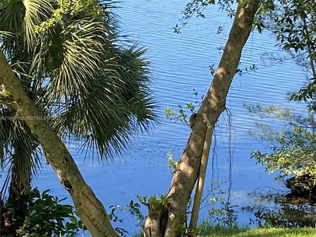 10090 NW 80th Court 1330, sold in Samari Lake East Condo, Hialeah Gardens, FL