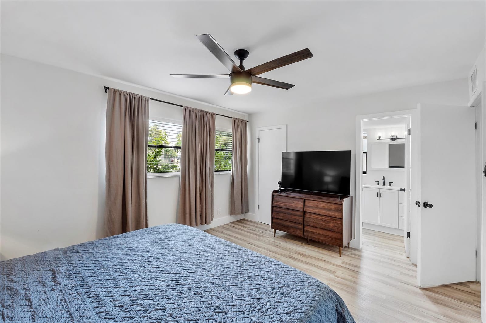 1826 N Dixie Highway 104, Fort Lauderdale, FL 33305 photo 13