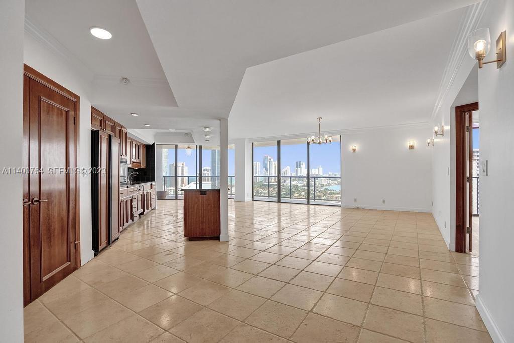 19667 Turnberry Way 26B, Aventura, FL 33180, Aventura