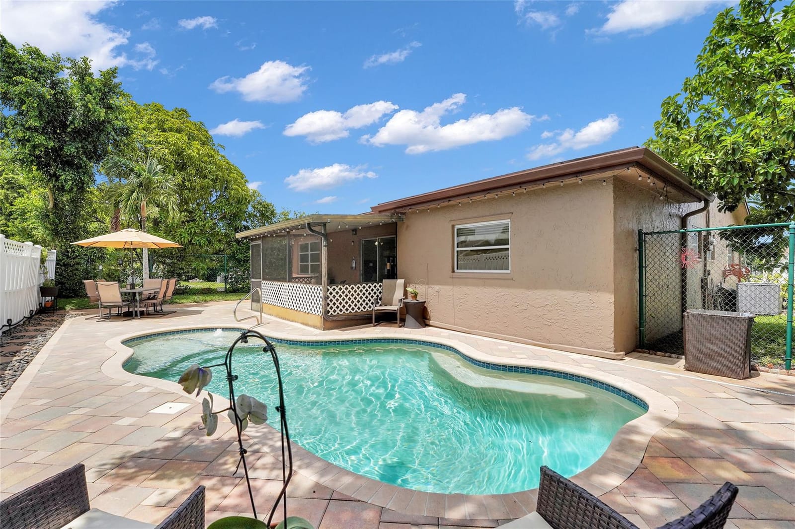 8107 NW 93rd Terrace, Tamarac, FL 33321