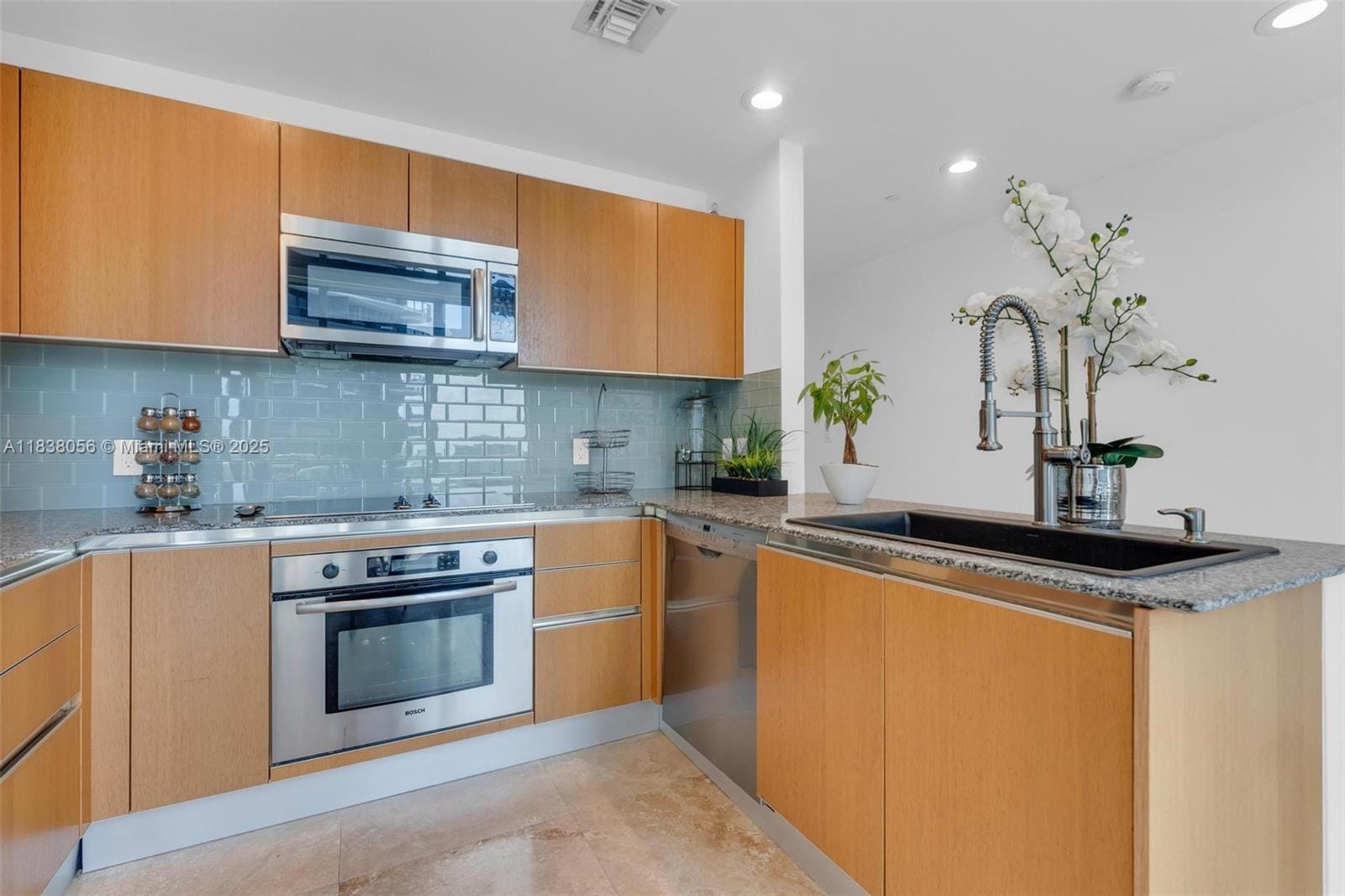 1050 Brickell Avenue 2416, Miami, FL 33131 photo 12