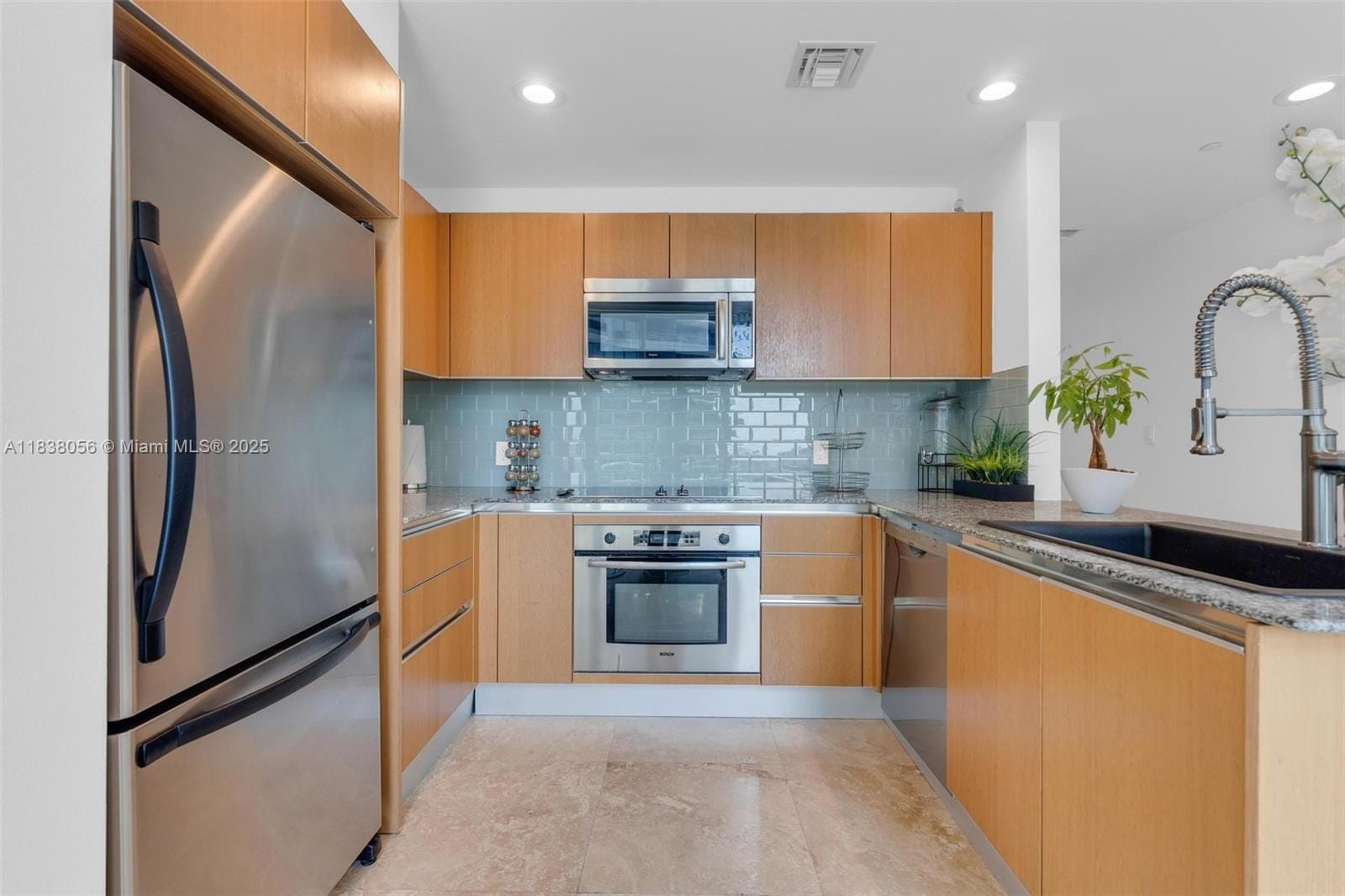 1050 Brickell Avenue 2416, Miami, FL 33131 photo 18