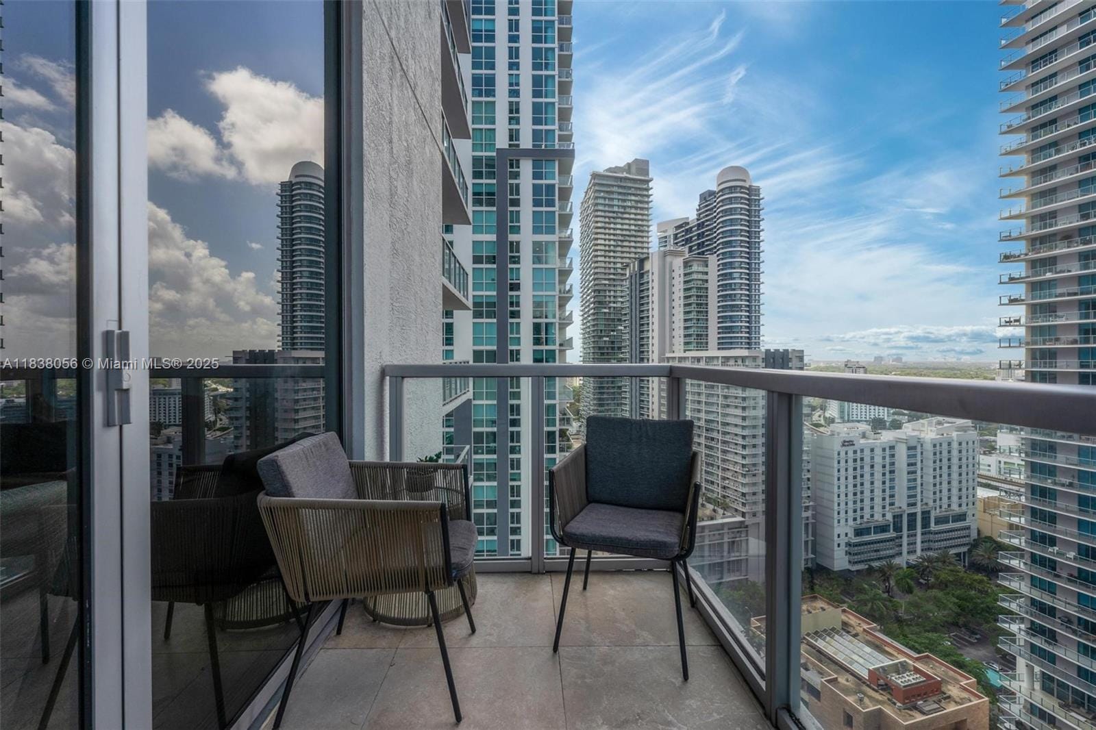 1050 Brickell Avenue 2416, Miami, FL 33131 photo 29