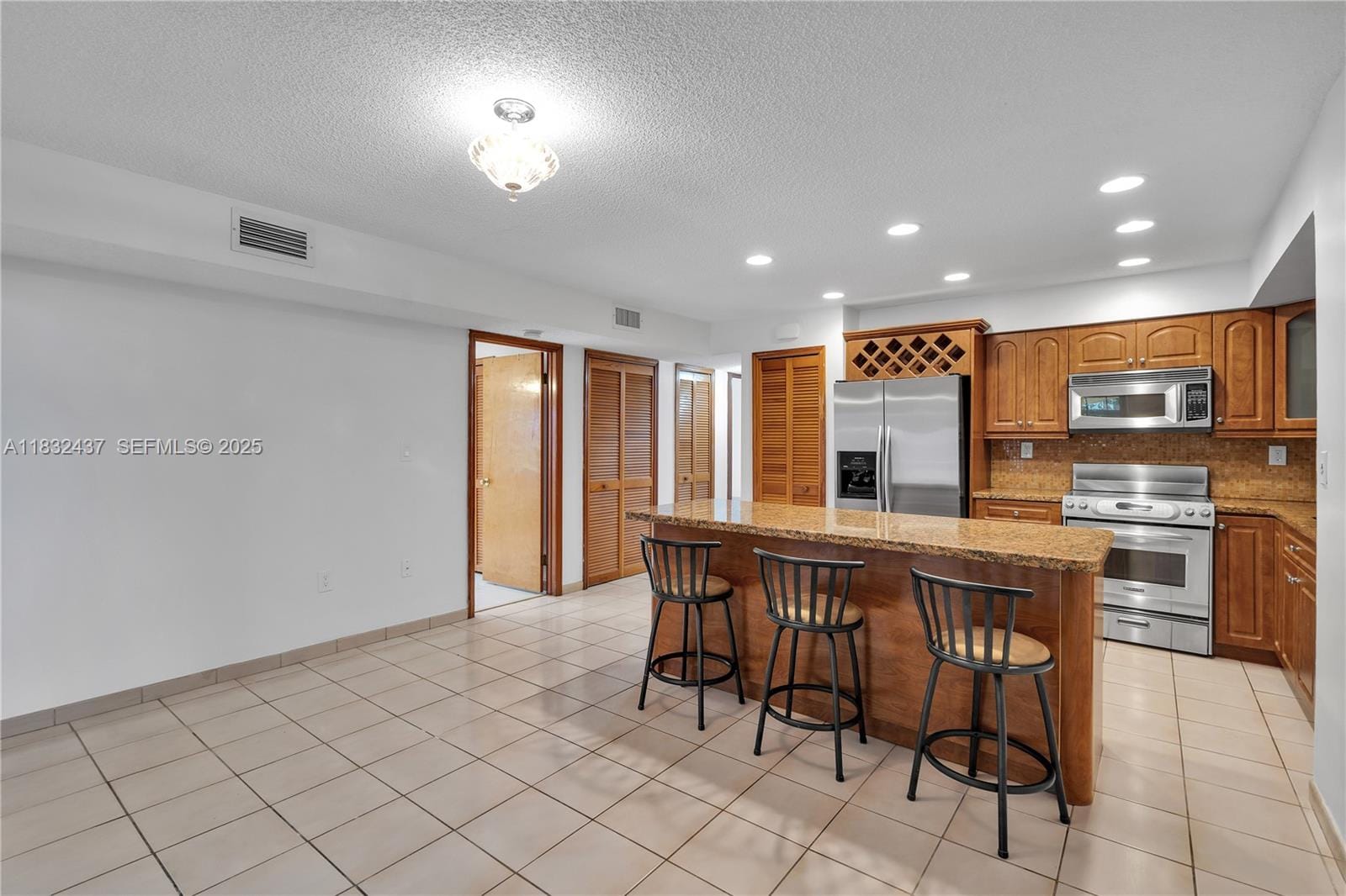 7811 SW 9th Terrace, Miami, FL 33144 photo 2