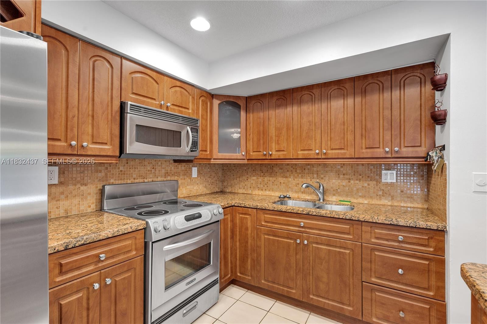 7811 SW 9th Terrace, Miami, FL 33144 photo 11