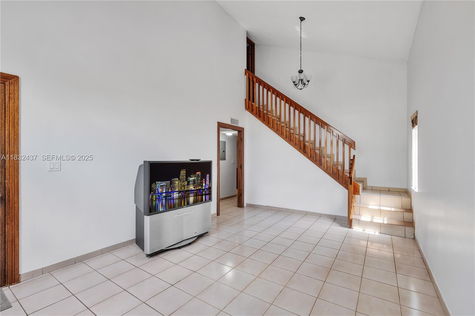 7811 SW 9th Terrace, Miami, FL 33144 photo 6
