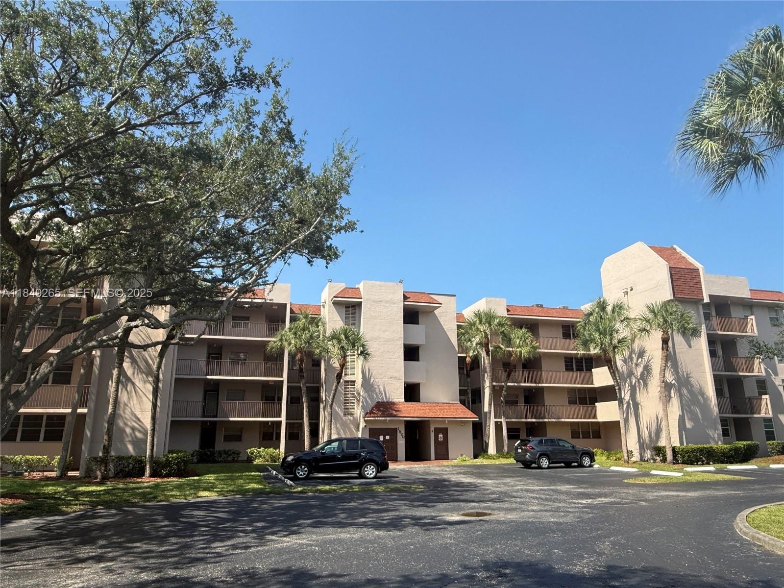 1920 Sabal Palm Drive 201, Davie, FL 33324