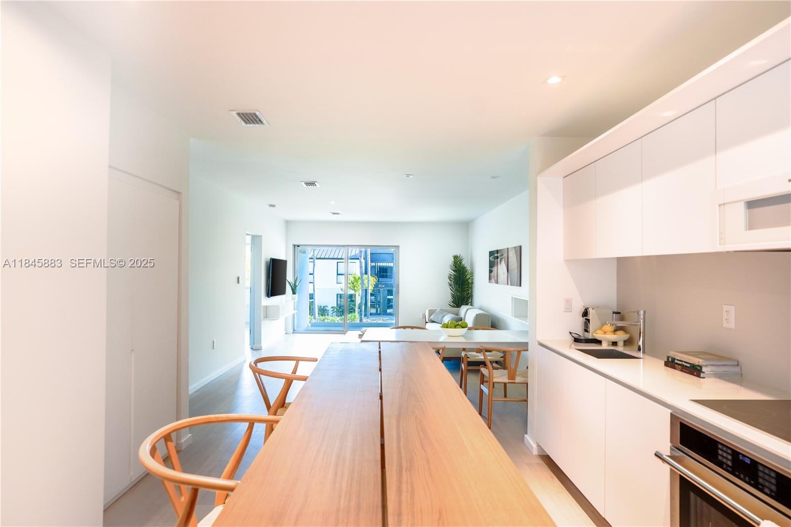 201 Sunrise Drive 102, Key Biscayne, FL 33149, Key Biscayne