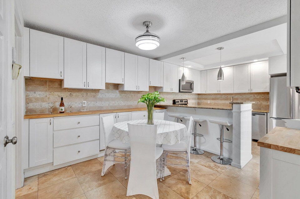 1700 Embassy Drive 805, West Palm Beach, FL 33401 photo 12