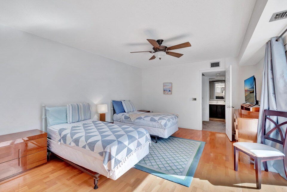 1700 Embassy Drive 805, West Palm Beach, FL 33401 photo 29