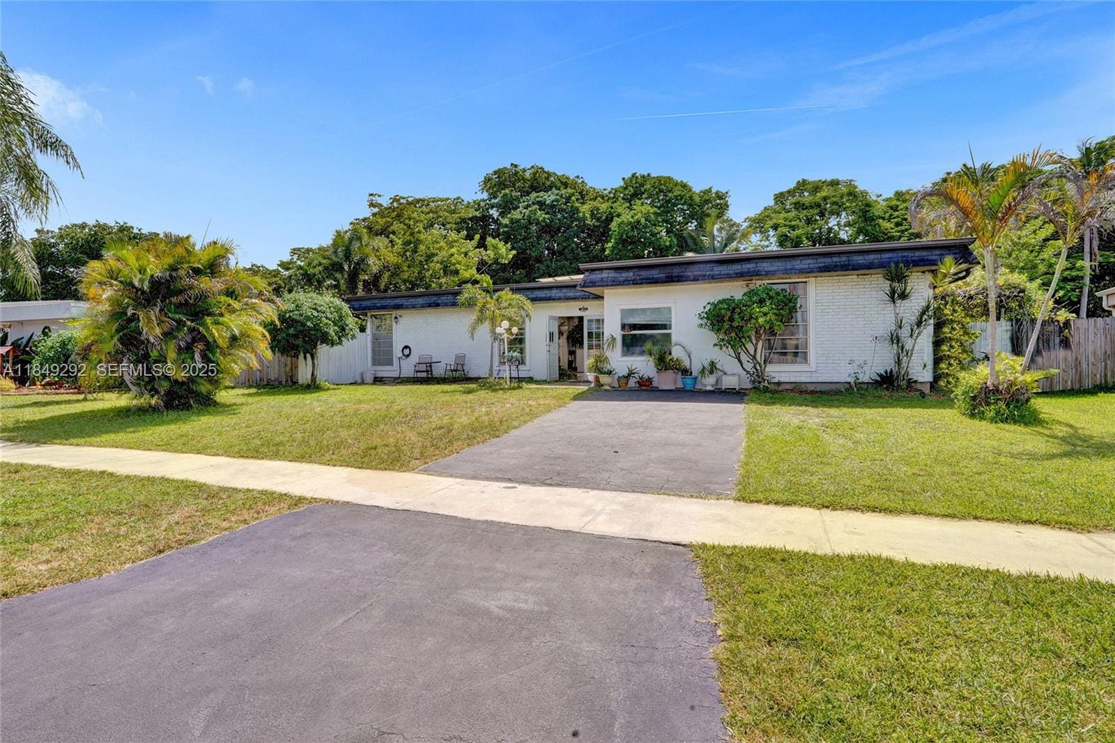 7811 NW 75th Avenue, Tamarac, FL 33321