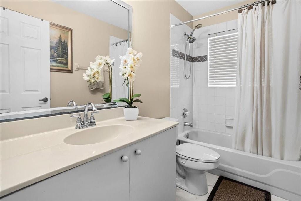 6358 Westchester Club Drive, Boynton Beach, FL 33437 photo 12