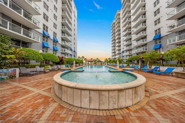 5091 NW 7th Street 909, Miami, FL 33126