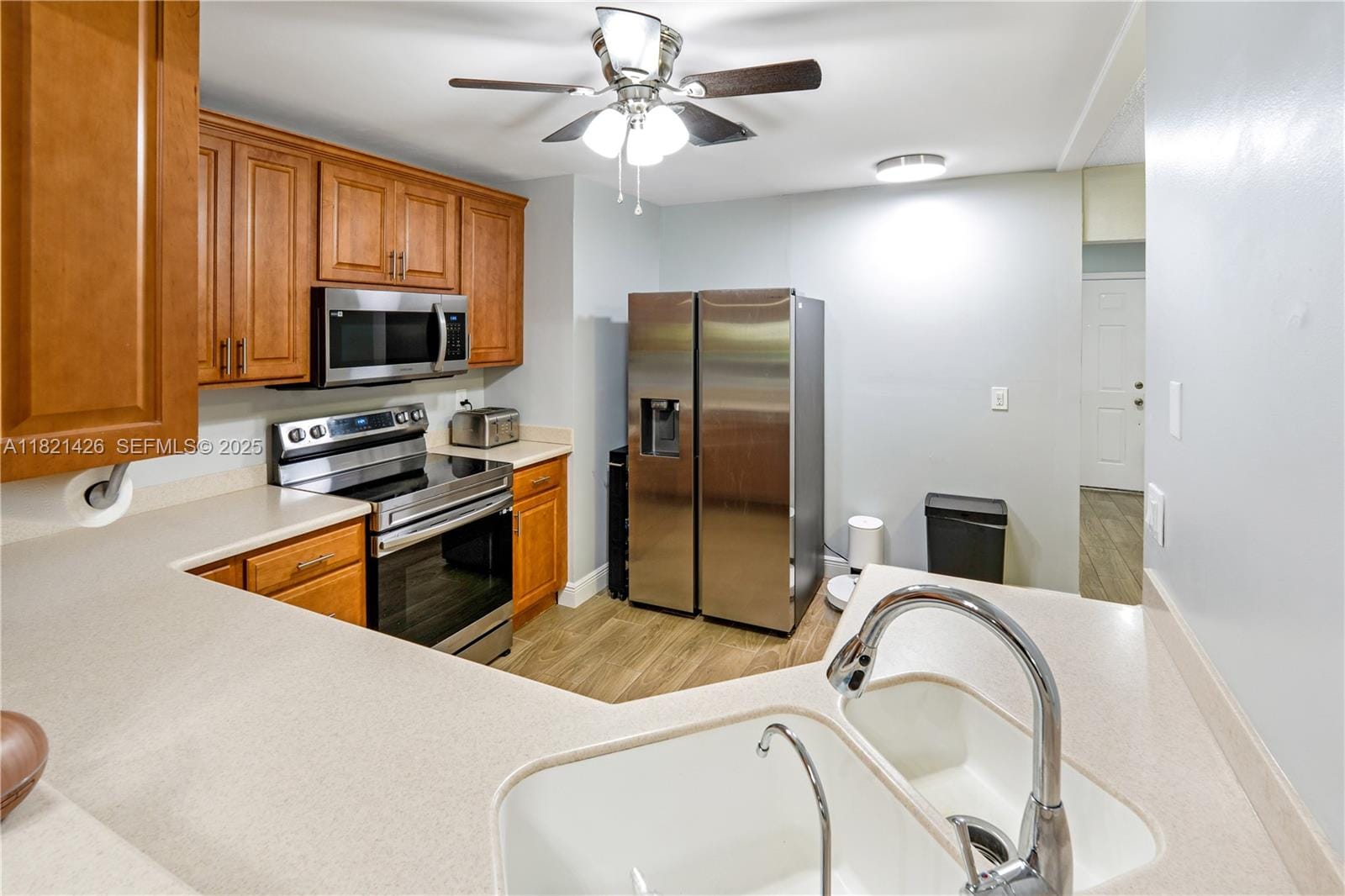 894 NE Sandalwood Place, Jensen Beach, FL 34957 photo 5