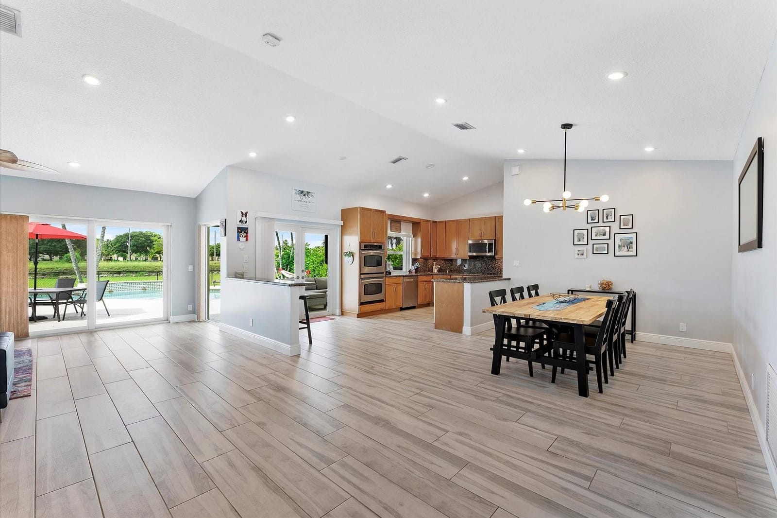 8684 SW 1st Place — photo 10