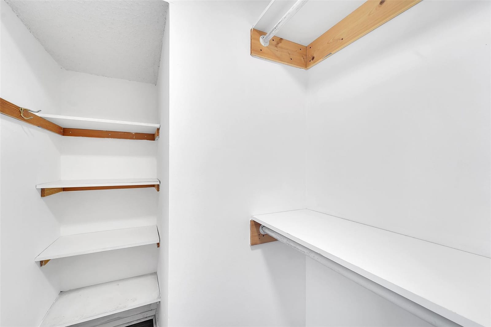 1265 SW 46th Avenue 2205 — photo 11