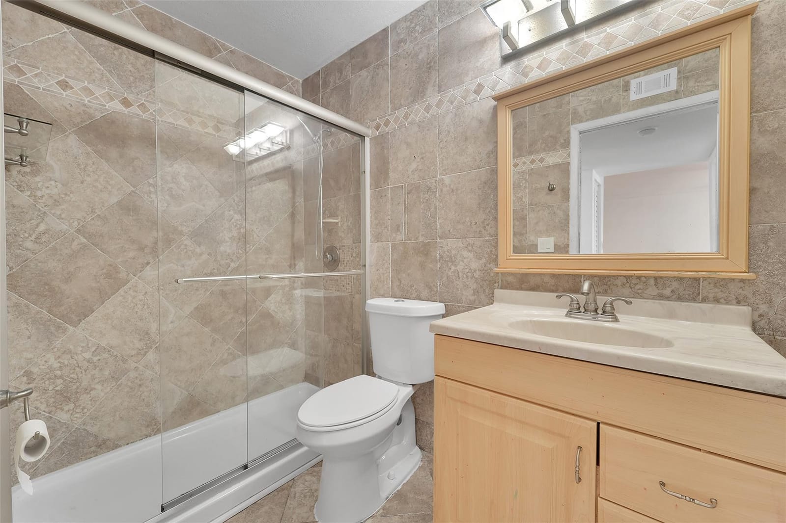 1265 SW 46th Avenue 2205 — photo 12