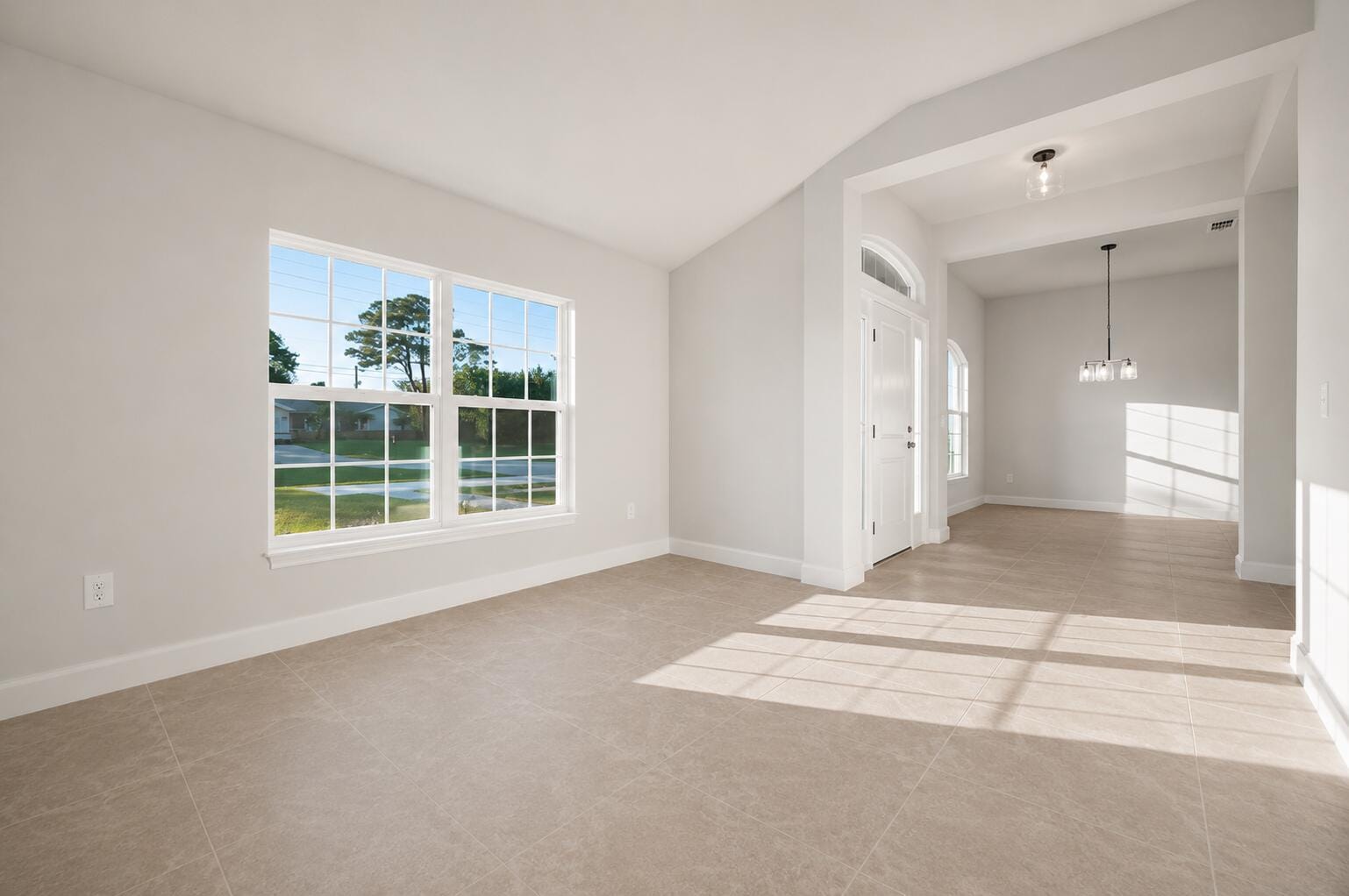 372 SW Feldman Avenue — photo 2