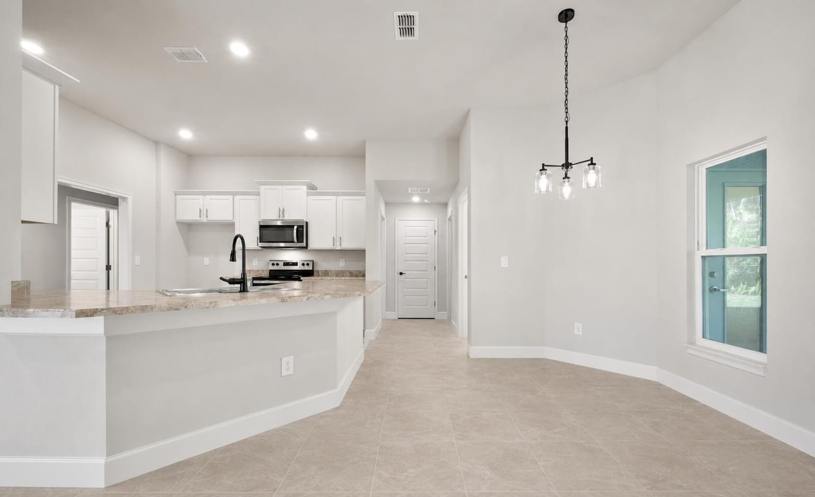 372 SW Feldman Avenue — photo 5