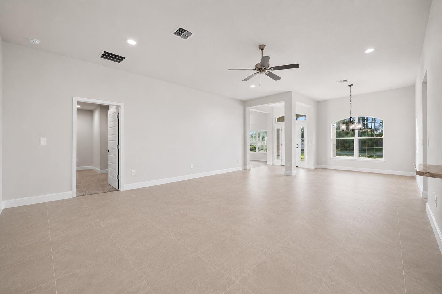 372 SW Feldman Avenue — photo 6
