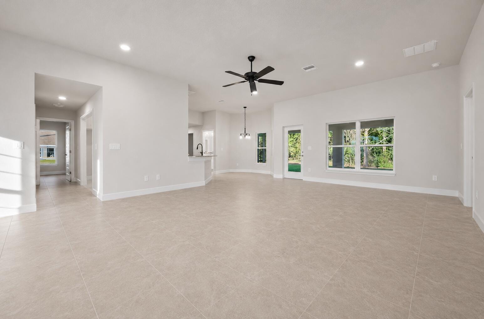 372 SW Feldman Avenue — photo 10