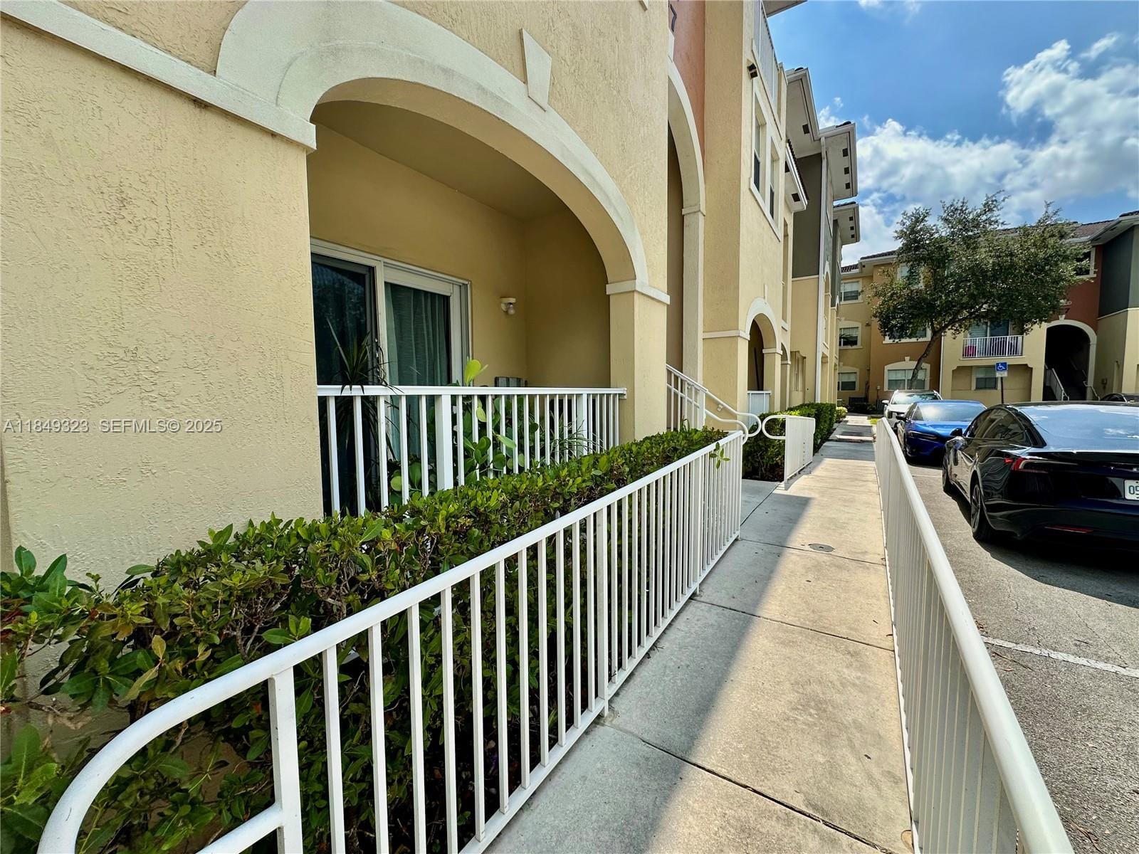 10870 NW 88th Terrace 103 — photo 3