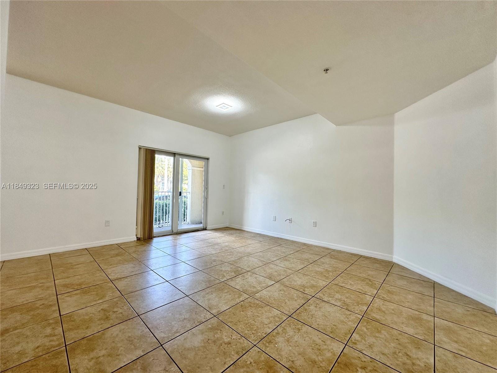 10870 NW 88th Terrace 103 — photo 9