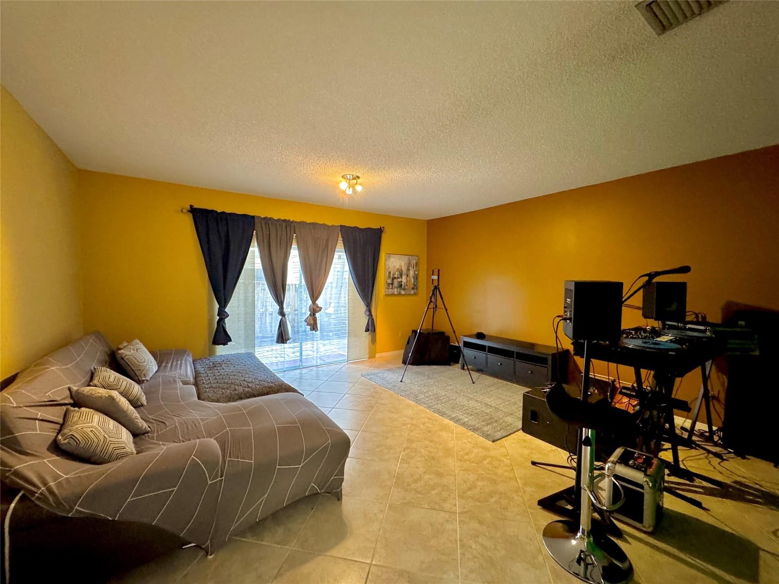 1419 NW 126th Lane, Sunrise, FL 33323 photo 13