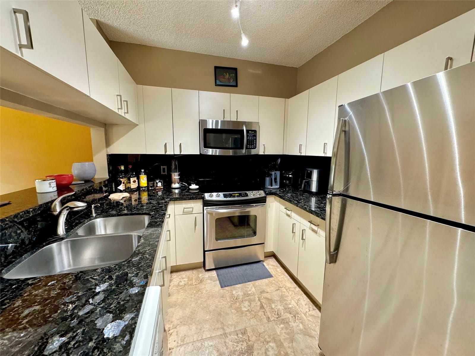 1419 NW 126th Lane — photo 4