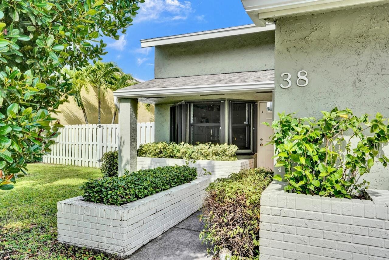 38 Paxford Lane, Boynton Beach, FL 33426 photo 9