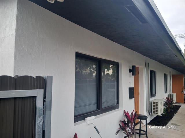 860 NW 8th Avenue, sold in Scotts Park, Pompano Beach, FL