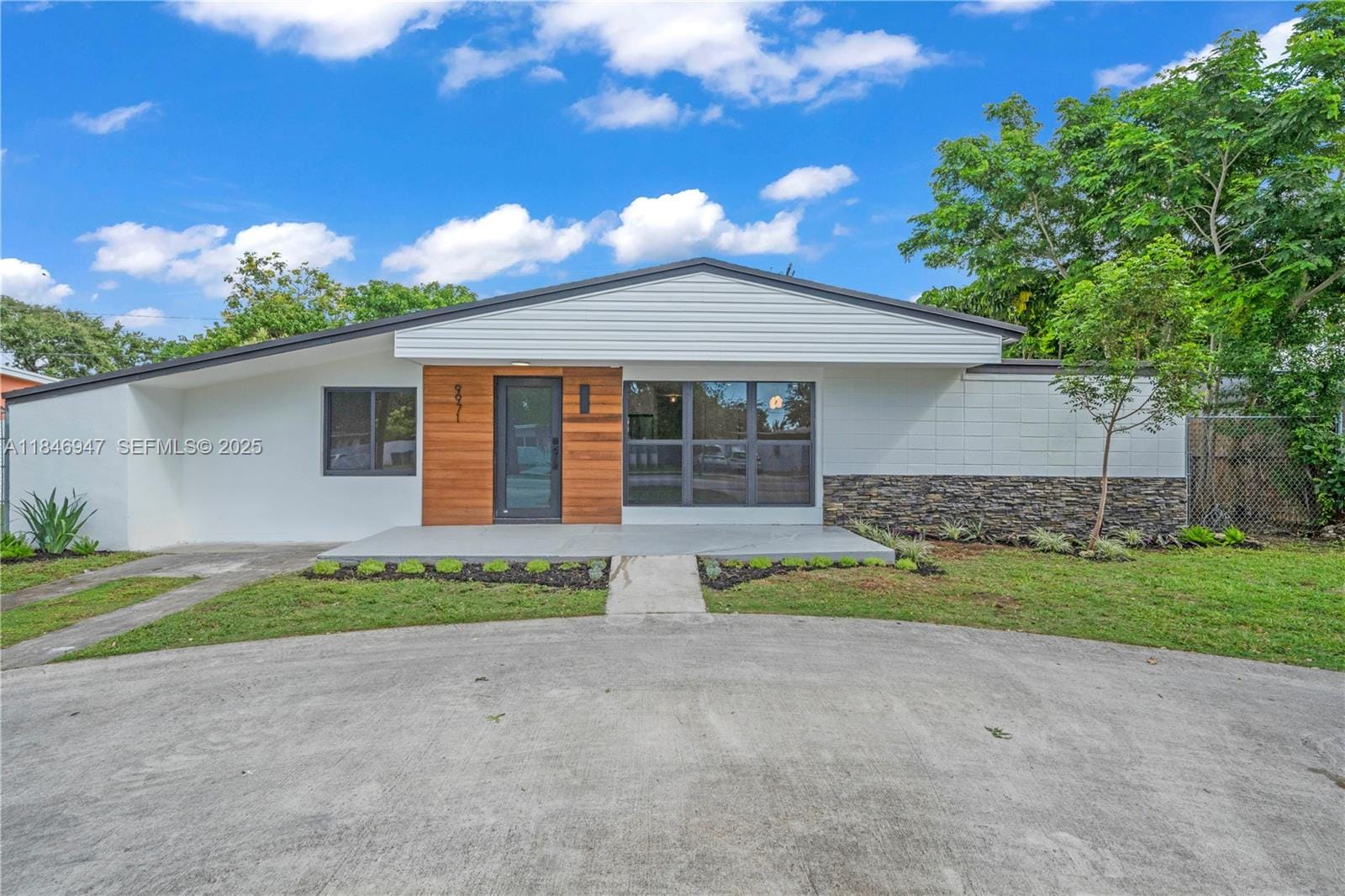 9971 Caribbean Boulevard, Cutler Bay, FL 33189